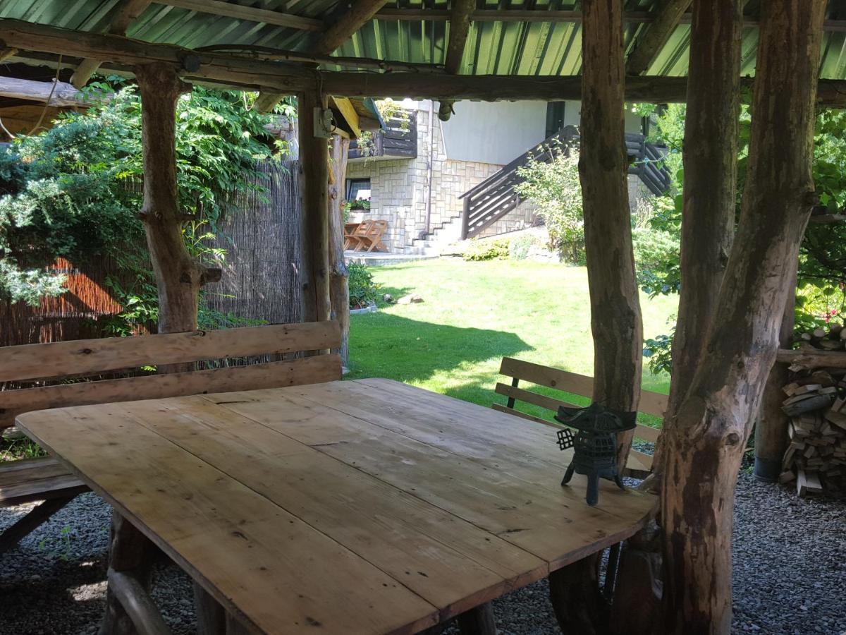 Pokoje Goscinne U Gochy Ustrzyki Dolne Exterior foto